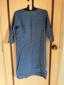 Avaasa Blue Printed Kurta