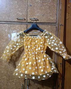 Yellow Daisy Print Puff Sleeve top