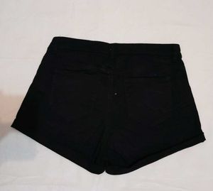 Classic H&amp;M Black Denim Shorts