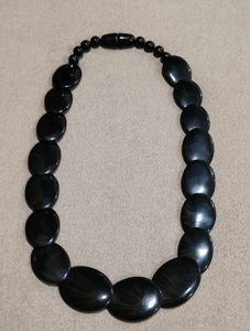 Elegant Black Oval Beaded Necklace