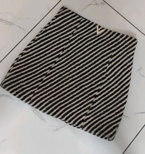 Chic Striped Mini Skirt