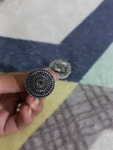 FREE DELIVERY PACK OF 2 OXIDISED RINGS