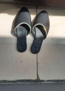 Black flats &sandals