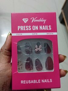 Press on nails pack of 24