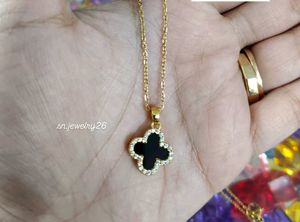 Elegant Clover Pendant Necklace