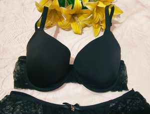Comfy Black Bra With Beautiful Net Penty