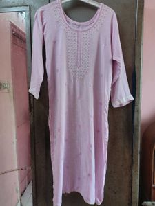 Elegant Pink Embroidered Kurta