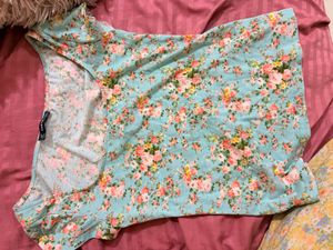 shein Cute Floral Print T-Shirt