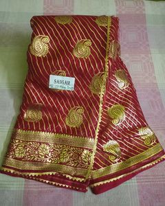 Elegant Rani pink &amp; Gold Saree