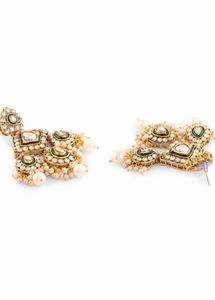 Elegant Kundan Jewellery Set