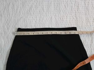 Amisu Sparkling Black Mini Skirt waist 28/30