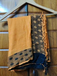 Item-KBG-146/Preloved/2 Woollen Stoles/Small Shawl, 1 Woollen Shawl