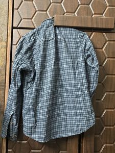 Men's Classic Plaid Button-Down Shirt