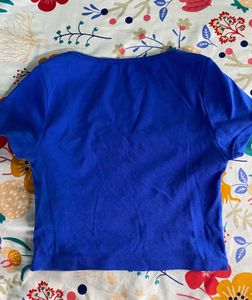 cropped Blue top