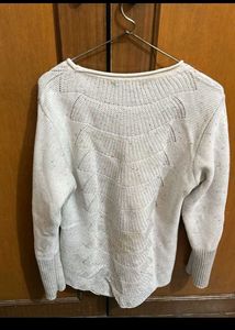 Elegant Knit Sweater with Pearl Detail
