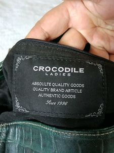 Pure leather Stylish Green Croc Embossed Handbag