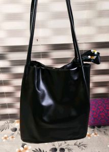 Cute Daisy Print Tote Bag with Scarf Accent