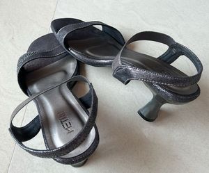 Metro Gunmetal Metallic Shimmer Heels (Size 39)