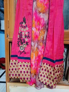 🇳🇿💫🎀Vibrant Pink &amp; Orange Floral Kurta Set