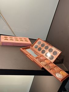 Sivana Eyeshadow palette