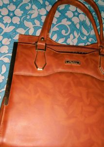 Elegant Tan Handbag