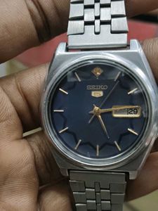 Seiko 5 Men's Watch - Classic Design