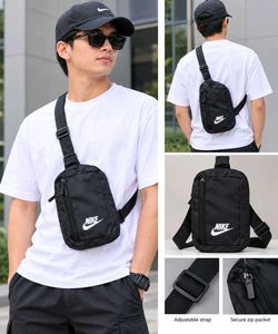 🇺🇸 Nike Crossbody Bag