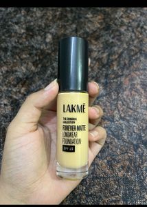 Lakme Forever Matte Foundation &amp; Primer