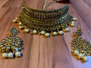 Stunning Pearl &amp; Crystal Jewellery Set p-1000
