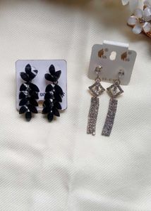 🖤Elegant Black Floral & Crystal Drop Earrings💫