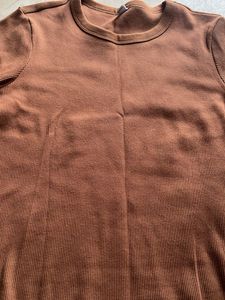 ribbed brown top