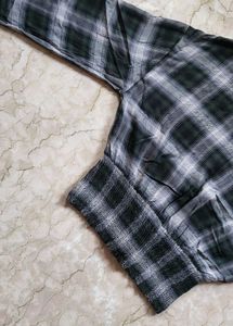 Granny Chic Plaid Lace-Up Blouse