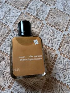 HIRA Silk Robe Parfum - Long Stay Fragrance