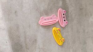 Cute Bear Toothpaste Squeezer Set