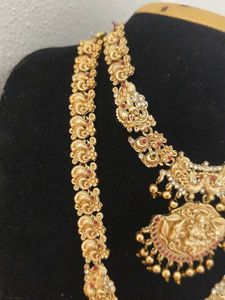 Gold finish combo set with earrings