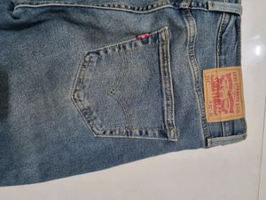 Trendy Men's Levis Jeans