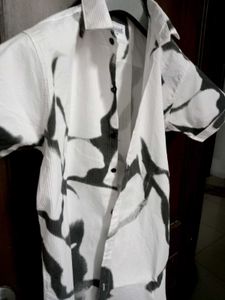 Abstract Print Button-Up Shirt