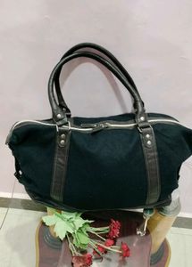 Stylish Black Duffle Bag