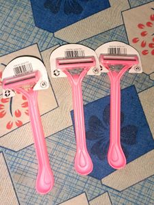 Set of 3 Max Soft Care Razors