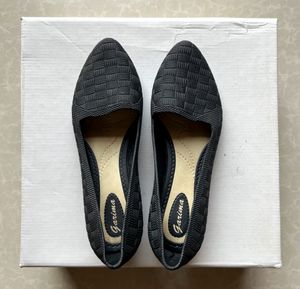 Womens Black Design Heel Ballets