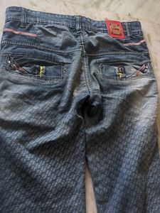 Stylish Blue Washed Jeans for Men