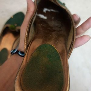Green Mojari