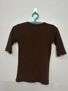 brown ribbed top