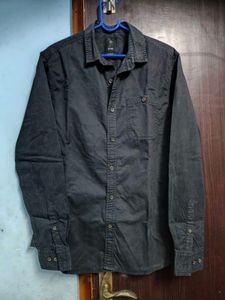 Men's Black Long-Sleeve Shirt