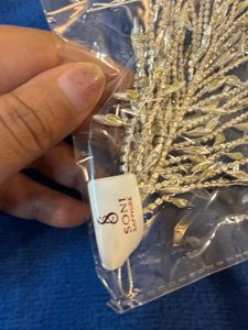 New with Tag Sparkling Rhinestone Leaf Hair Clip