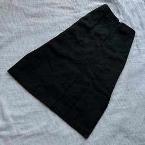 Elegant Black Midi Skirt