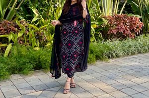 Stylish Black Bandhani Kurta Set