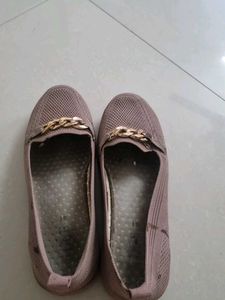 Stylish Women's Chain Detail Ballerinas