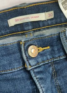 PRICE DROP❗LEVIS 311 SHAPING SKINNY DENIM