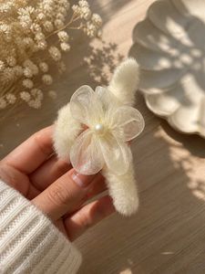 Fur hair claw set of 2 diffrent colour free deliv